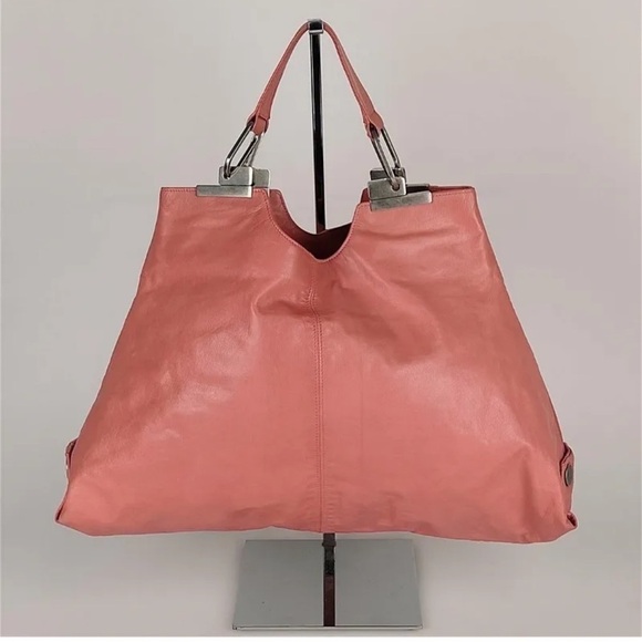 𝅺BALENCIAGA "Maxi Shopper" handbag - Picture 3 of 13